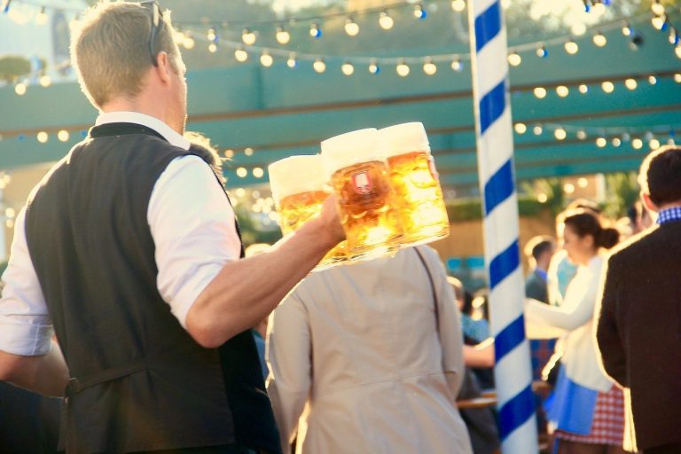 oktoberfest, munich, waiter, Europe, Germany, Destinations