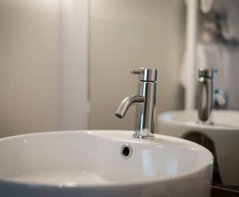 Almodovar Loft Room Sink
