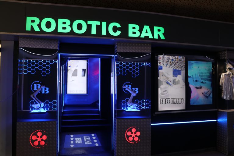 Robotic Bar, Prague