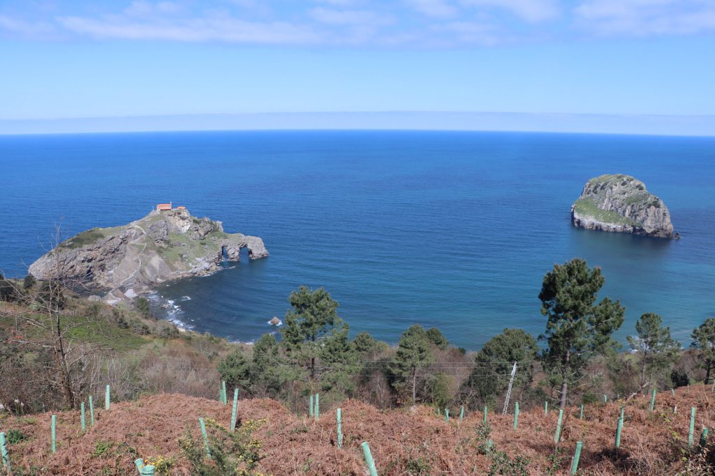 San-Juan-De-Gaztelugatxe-and-Akatxa-Irla-Island