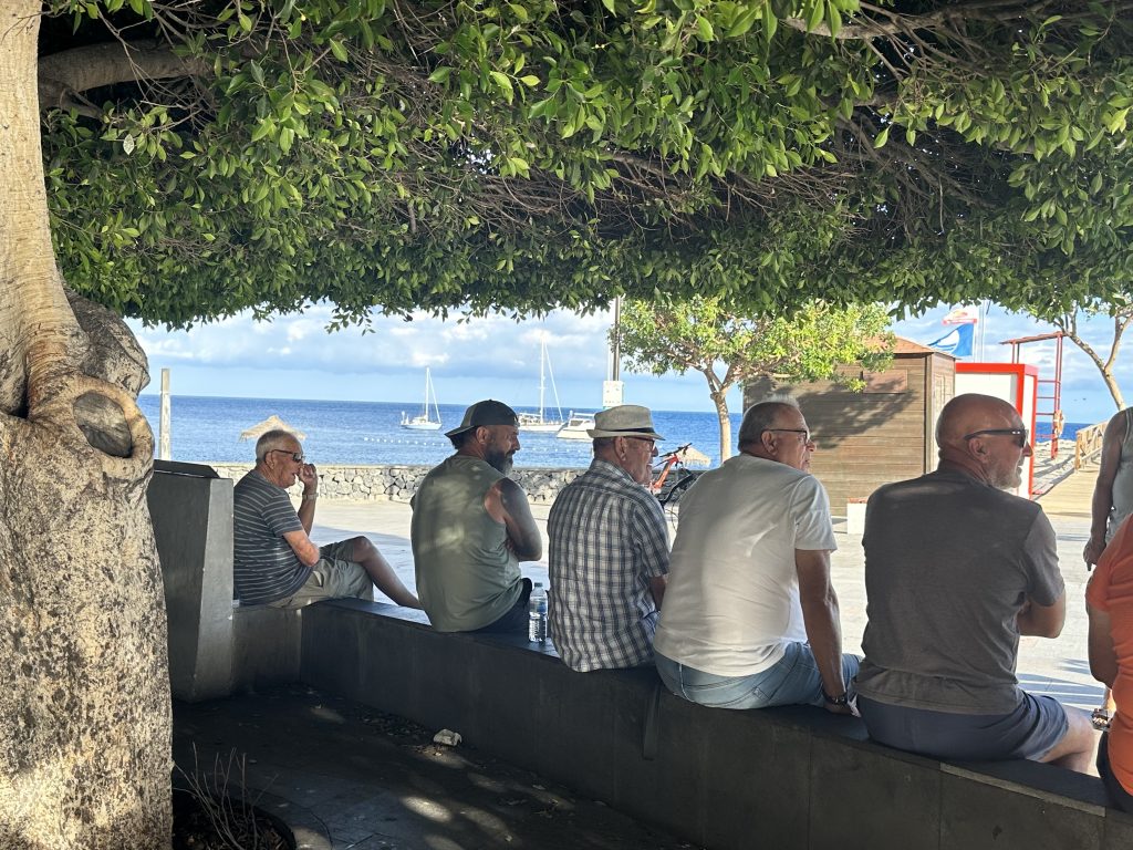 Locals-in-Santiago-de-la-Gomera