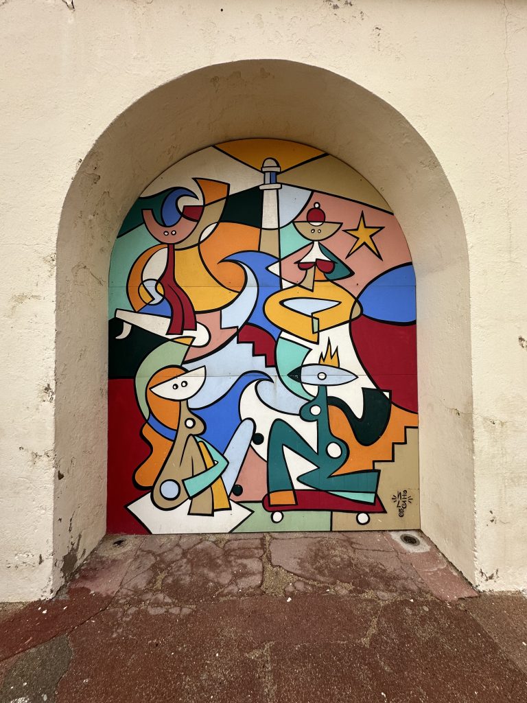 Graffiti at Plage du Port Vieux