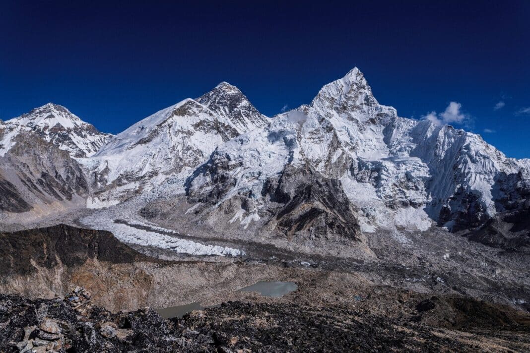 The Everest Base Camp Trekking Guide